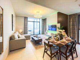 Amazing Apartment with City Views in Downtown 164BC-2 - Dubai - 1