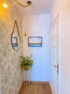 Cozy Urban Escape 1BR Near Tenerife South Airport - Guaza - 4
