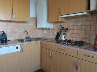 Appartement à Perros-Guirec avec Vue Panoramique, Terrasse et Parking Privé - FR-1-368-271 - 3