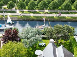 La villa M Vannes, villa les pieds dans l'eau sur le port, avec grand jacuzzi - 0