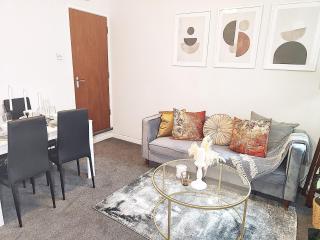 Large 3 bed House Wolverhampton Families and Contractors - Wolverhampton - 9