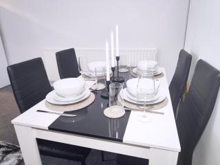 Large 3 bed House Wolverhampton Families and Contractors - Wolverhampton - 7