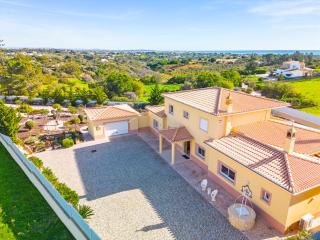 Villa Golden Bay by Algarve Vacation - Carvoeiro - 6