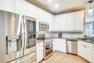 Palm Coast Townhome with Pool Access about 4 Mi to Beach - Palm Coast - 9