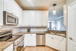 Palm Coast Townhome with Pool Access about 4 Mi to Beach - Palm Coast - 3