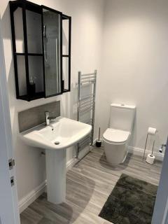 New large 2 bedroom apartment with private parking - - 3