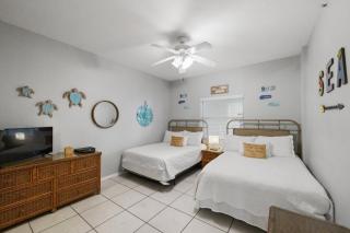 301 Crimson Condos - St Pete Beach - 4