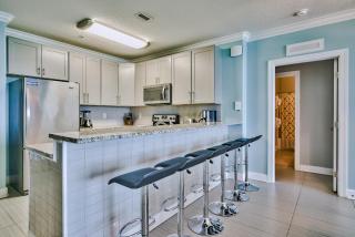 Tropic Winds 707 - 1