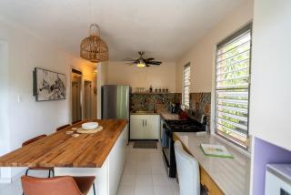 3 Bedroom Retreat in Rincon Casa Pina Suave, Rustic with Yard & Patio - Rincón - 2