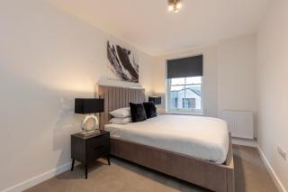 Deluxe North Central London Apartment - 9