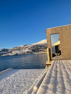 Panoramaresort in Hardangerfjorden leilighet i sjøkanten ved Hardangerfjorden for 7 personer boat , sauna,kajak, SUP for rent - Øystese - 4