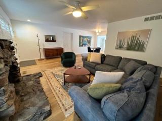 Cozy Ketchum Home - Dog-Friendly Yard, Hot Tub! - Ketchum - 4