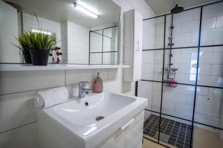 City Center Getaway 3 by Berti - 5