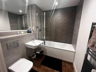 Stylish City Centre 1bd apartment 0.6m Train sta - Birmingham - 3