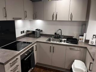 Stylish City Centre 1bd apartment 0.6m Train sta - Birmingham - 2