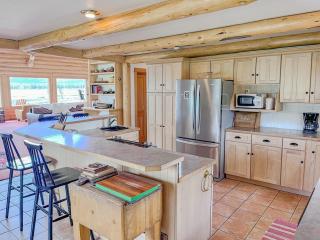 Stanley Spacious Home with Panoramic Views - Stanley - 4