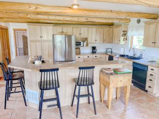 Stanley Spacious Home with Panoramic Views - Stanley - 2
