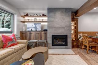 Luxe Prospector Condo Steps to Lift with Hot Tub - Ketchum - 5