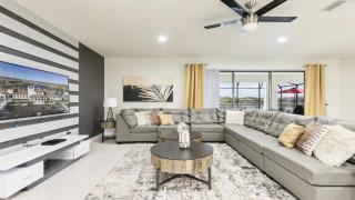 Friendly Luxury Home Near Disney - Kissimmee - 6