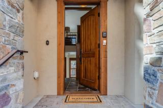 SkiView Family Home with Riverfront Hot Tub - 5