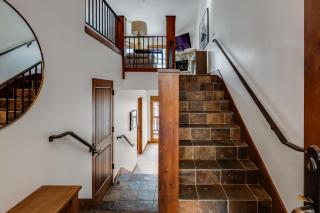 SkiView Family Home with Riverfront Hot Tub - 4