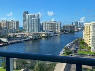Miami Beach 1B/1B Incredible View apartment with Kitchen - Hallandale Beach - 7