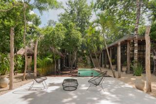 Casa Uh - Francisco Uh May - 4
