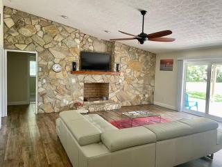 Relax and enjoy our Peaceful Lakefront Home - Odessa - 7