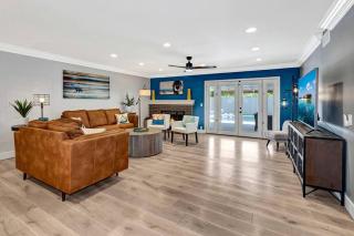 Huntington Beach, AC, Pool, Hot Tub, Detached Office, Close to Beach, Outside Entertaining Area - Huntington Beach - 4