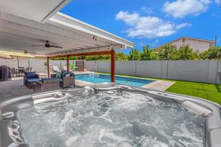 Huntington Beach, AC, Pool, Hot Tub, Detached Office, Close to Beach, Outside Entertaining Area - Huntington Beach - 5