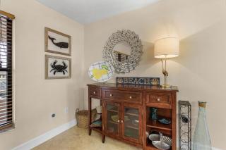 RIVERFRONT VIEW, Stunning Sunrises, Community Pool - Condo Waterfront Sunrise - Roelens - Cape Coral - 5