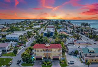 Seashore Castle - Bradenton Beach - 8