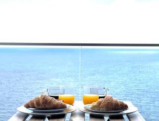 Ocean Cliff Apartment - 0