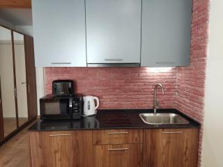 Evdo Apartments F4 White Stay - 9