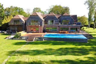 The Shallows by inspirestays-com - North Hayling - 0