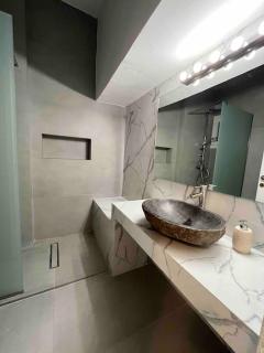 2bdr Apartment in Plaka-2 mins walk to syntagma - Athènes - 4