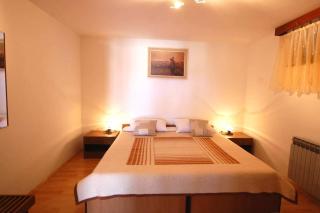Apartments with parking spaces Njivice, Krk - 21858 - Njivice - 3