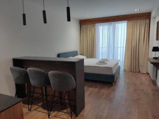 Evdo Apartments F4 White Stay - 7