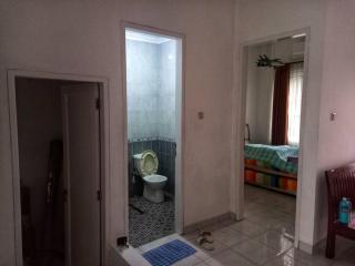 House in Grand Wisata Bekasi - Cibuntu - 9