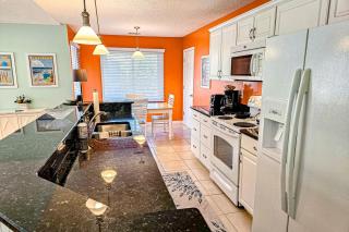 Oyster Pointe 807F - 8