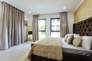 Incredible 2 Bedroom Space Available - Accra - 8