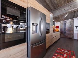 Chalet Haut de Gamme à Avoriaz - 11 Pers, Ski-in/Ski-out, Sauna, Terrasses Panoramiques, Service Premium - FR-1-314-114 - 2