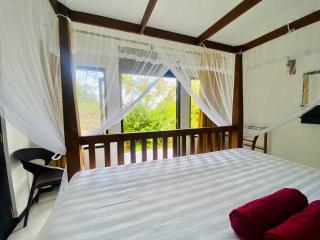 Aura - Unawatuna - 1