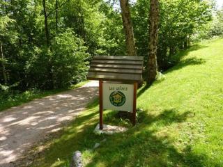 Chalet confortable avec 4 chambres, cheminée, grand terrain, proche pistes et lac - FR-1-589-107 - 6
