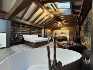 Mas Farner - Adults Only - Llivia - 9