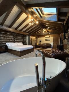 Mas Farner - Adults Only - Llivia - 3