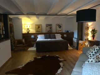Mas Farner - Adults Only - Llivia - 6