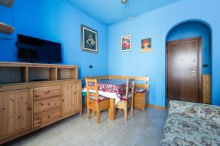 Roomy Apartment with Balcony! - Milan - 1