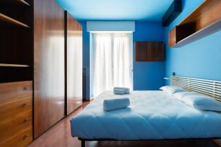 Roomy Apartment with Balcony! - Milan - 8