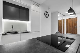 12th Floor Wola Modern Apartment - 7